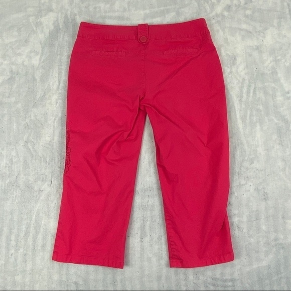 BUM Equipment Stretch Fuscia Capris Embroidered - Picture 2 of 9
